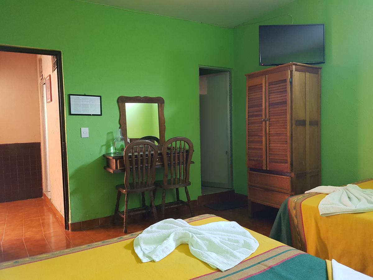Hotel Nuevo Cupatitzio Uruapan  المظهر الخارجي الصورة