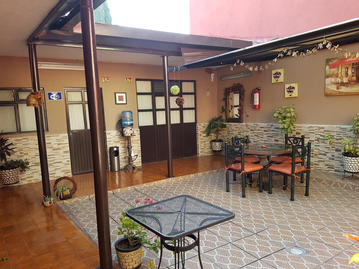 Hotel Nuevo Cupatitzio Uruapan  المظهر الخارجي الصورة
