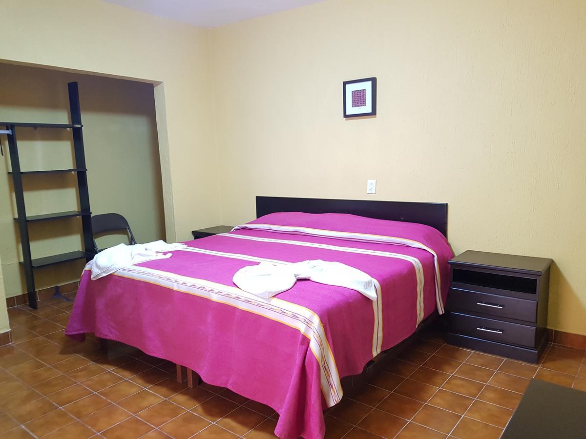 Hotel Nuevo Cupatitzio Uruapan  المظهر الخارجي الصورة